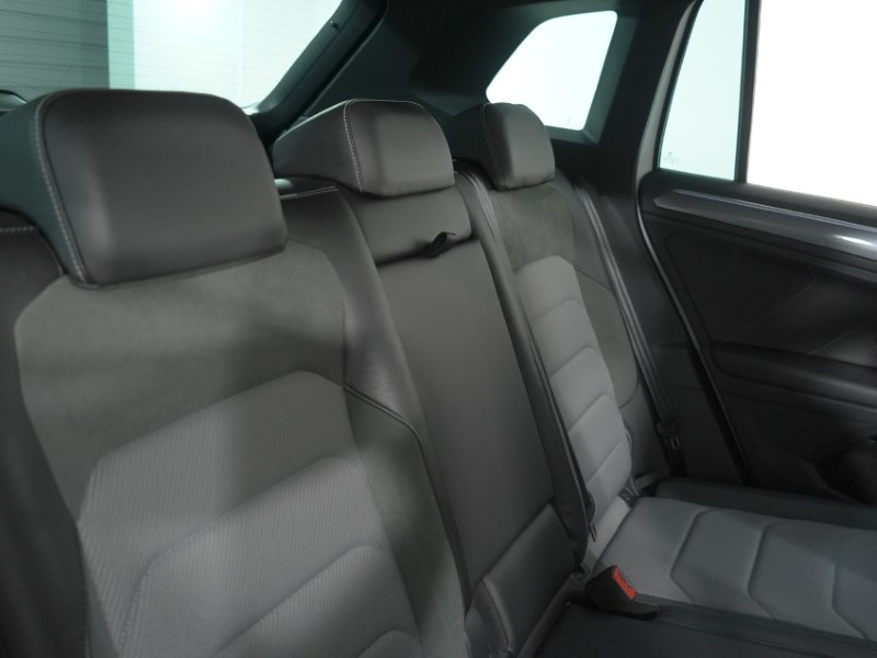 2019 (69) VOLKSWAGEN TIGUAN 2.0 TDi 150 4Motion R-Line Tech 5dr DSG 5642455