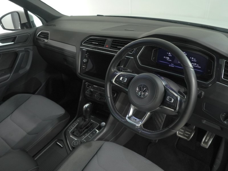 2019 (69) VOLKSWAGEN TIGUAN 2.0 TDi 150 4Motion R-Line Tech 5dr DSG 5642458