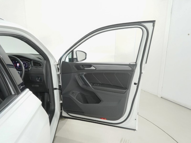 2019 (69) VOLKSWAGEN TIGUAN 2.0 TDi 150 4Motion R-Line Tech 5dr DSG 5642457