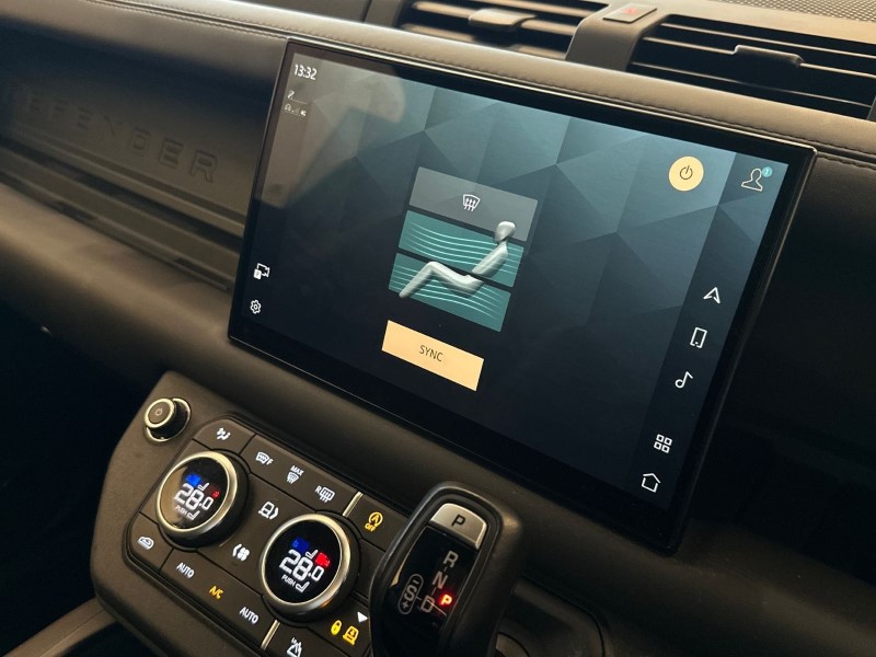 2023 (23) LAND ROVER DEFENDER 3.0 D300 X 90 3dr Auto 4984327