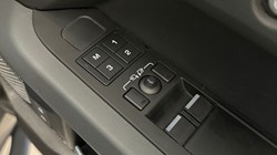 2023 (23) LAND ROVER DEFENDER 3.0 D300 X 90 3dr Auto 4984318