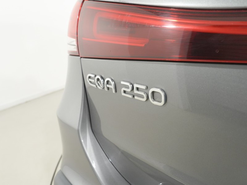 2021 (71) MERCEDES-BENZ EQA 250 140kW AMG Line Premium 66.5kWh 5dr Auto 5659735