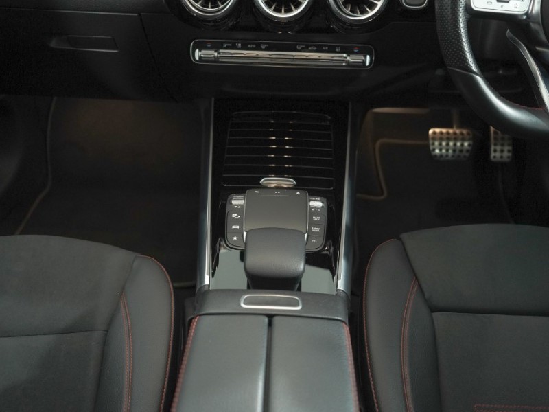 2021 (71) MERCEDES-BENZ EQA 250 140kW AMG Line Premium 66.5kWh 5dr Auto 5659746