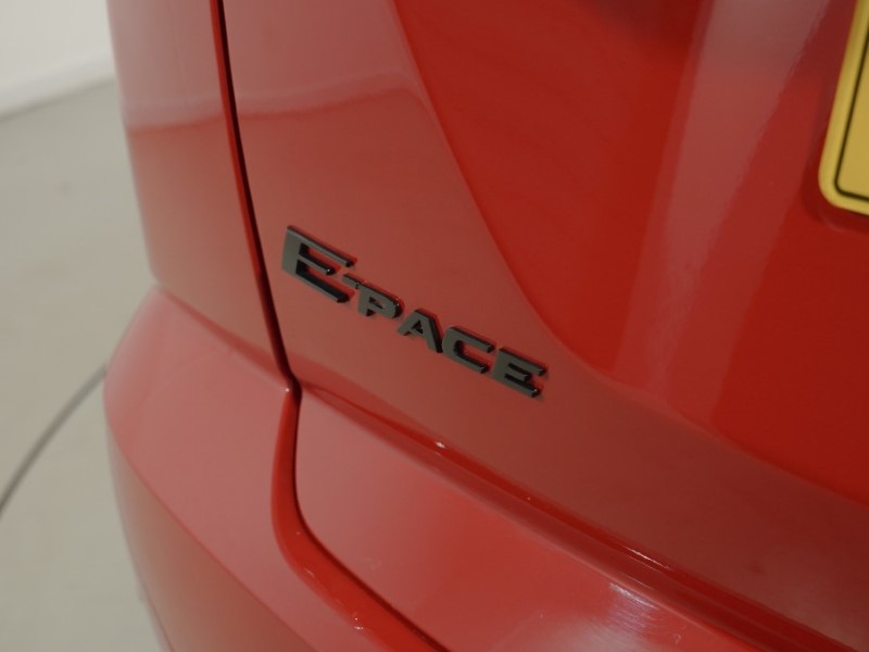 2022 (22) JAGUAR E-PACE 2.0 D165 R-Dynamic S 5dr Auto 5668362