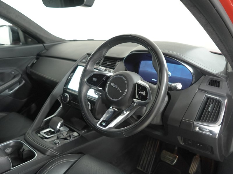 2022 (22) JAGUAR E-PACE 2.0 D165 R-Dynamic S 5dr Auto 5668378