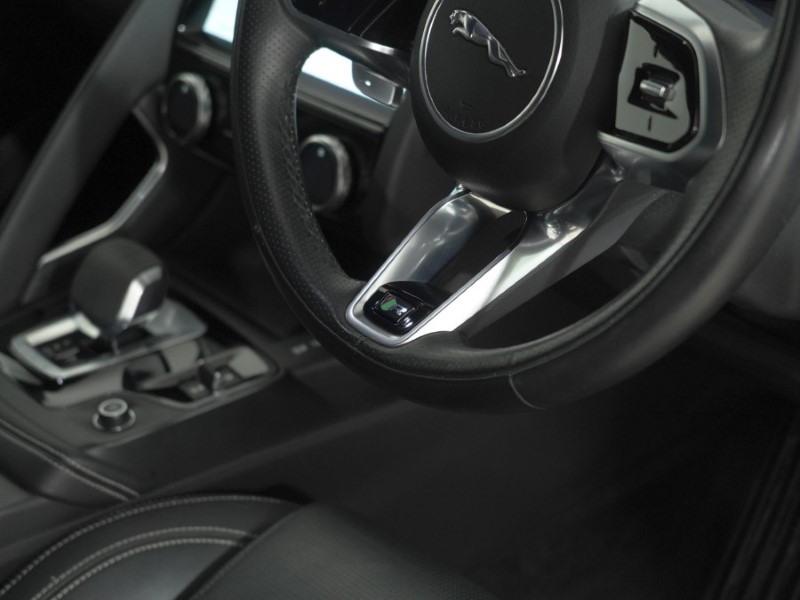 2022 (22) JAGUAR E-PACE 2.0 D165 R-Dynamic S 5dr Auto 5668380