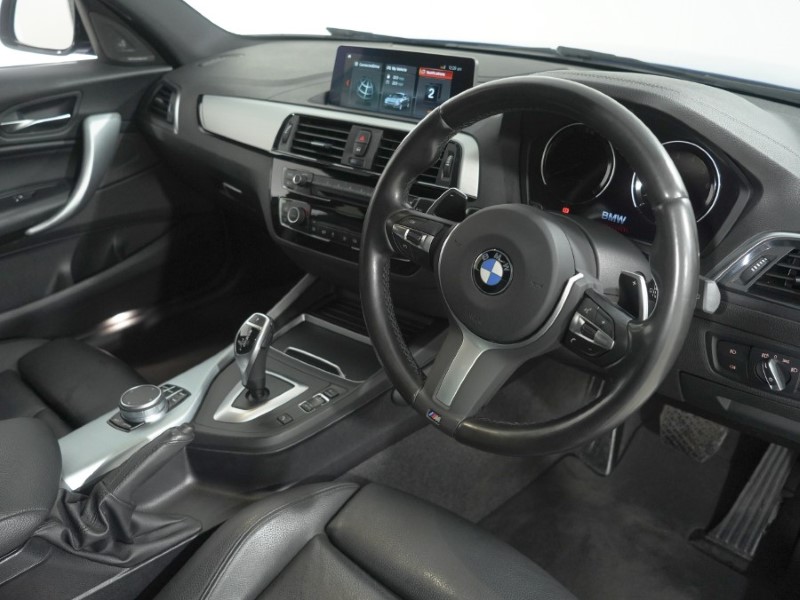 2019 (19) BMW 1 SERIES 120i [2.0] M Sport Shadow Ed 5dr Step Auto 5674995