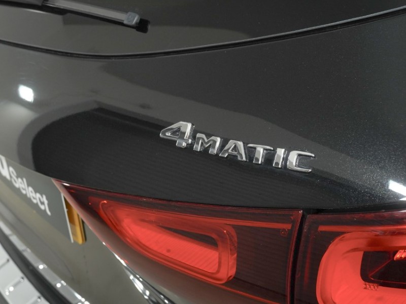 2020 (70) MERCEDES-BENZ GLA 220d 4Matic AMG Line 5dr Auto 5684582