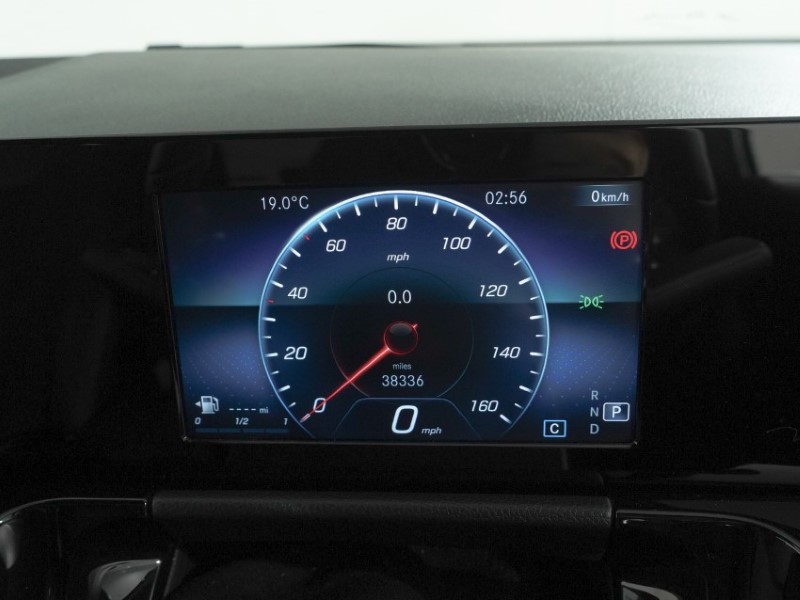 2020 (70) MERCEDES-BENZ GLA 220d 4Matic AMG Line 5dr Auto 5684618