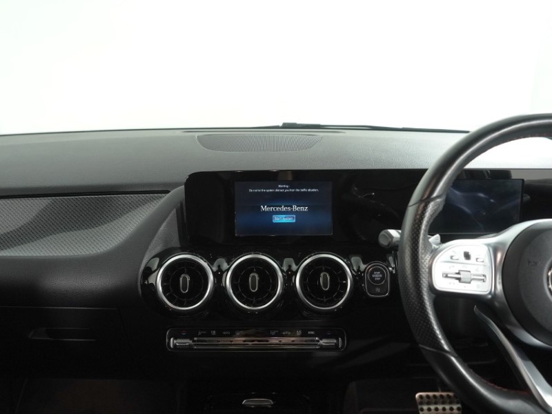 2020 (70) MERCEDES-BENZ GLA 220d 4Matic AMG Line 5dr Auto 5684592