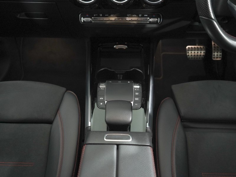 2020 (70) MERCEDES-BENZ GLA 220d 4Matic AMG Line 5dr Auto 5684593