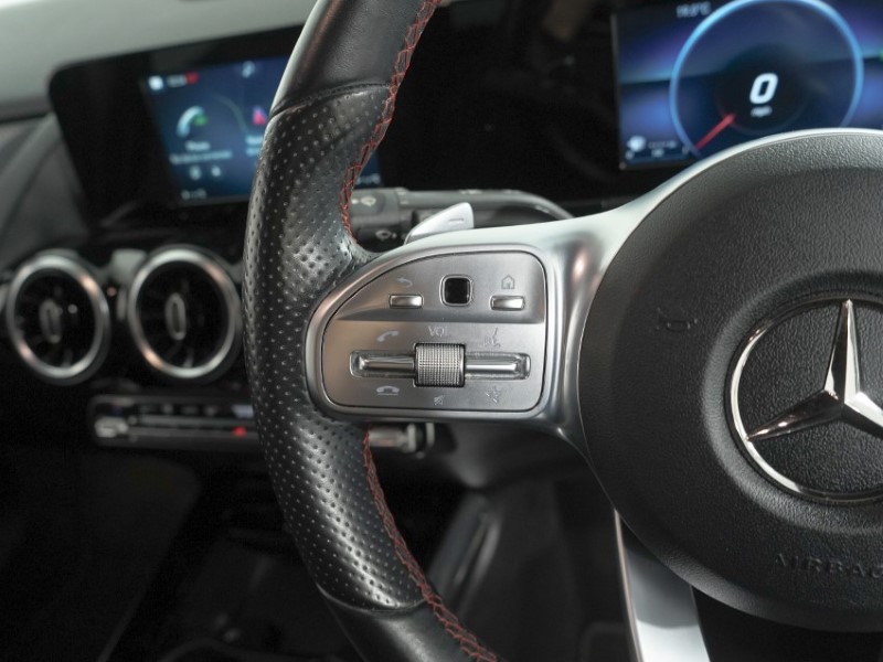 2020 (70) MERCEDES-BENZ GLA 220d 4Matic AMG Line 5dr Auto 5684609