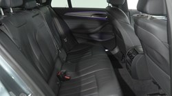 2019 (19) BMW 5 SERIES 520d xDrive M Sport 5dr Auto 5693006