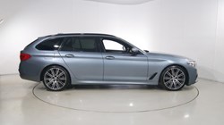 2019 (19) BMW 5 SERIES 520d xDrive M Sport 5dr Auto 5693045
