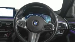 2019 (19) BMW 5 SERIES 520d xDrive M Sport 5dr Auto 5693003