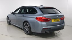 2019 (19) BMW 5 SERIES 520d xDrive M Sport 5dr Auto 1