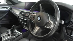 2019 (19) BMW 5 SERIES 520d xDrive M Sport 5dr Auto 5693012