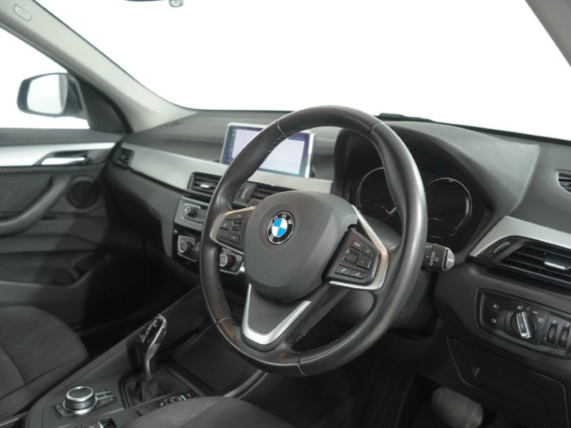 2020 (70) BMW X1 sDrive 18i SE 5dr Step Auto 5693673