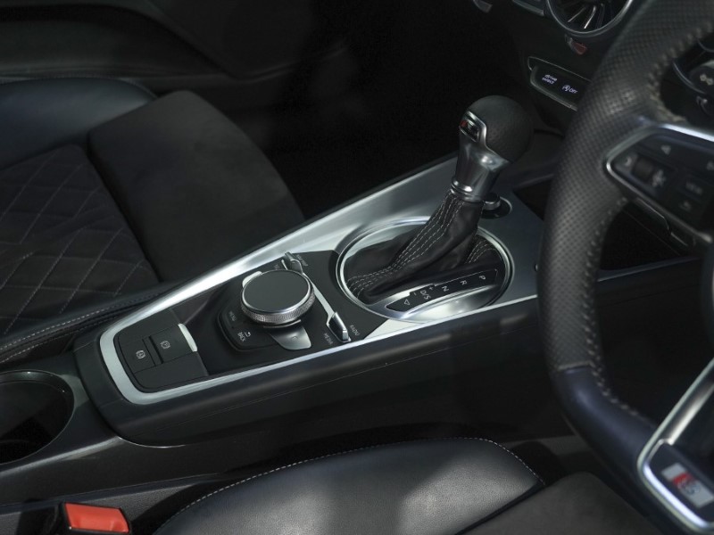 2021 (21) AUDI TT 40 TFSI Black Edition 2dr S Tronic 5707680