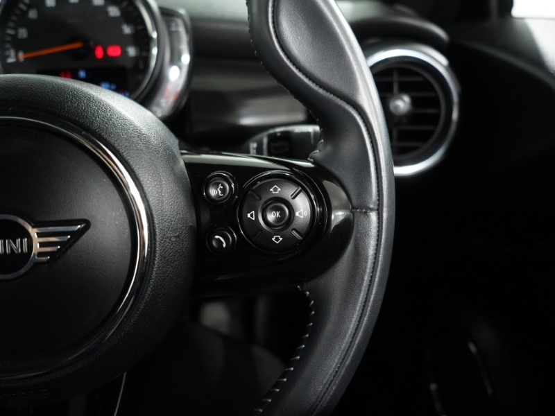 2019 (19) MINI CONVERTIBLE 1.5 Cooper Exclusive II 2dr 5701048