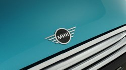 2019 (19) MINI CONVERTIBLE 1.5 Cooper Exclusive II 2dr 5701040