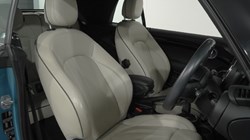 2019 (19) MINI CONVERTIBLE 1.5 Cooper Exclusive II 2dr 5701041