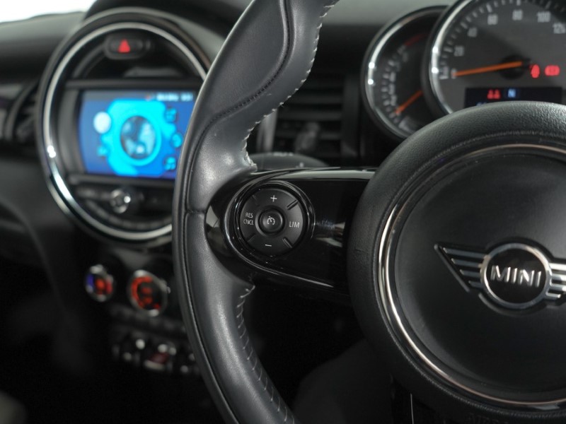 2019 (19) MINI CONVERTIBLE 1.5 Cooper Exclusive II 2dr 5701049
