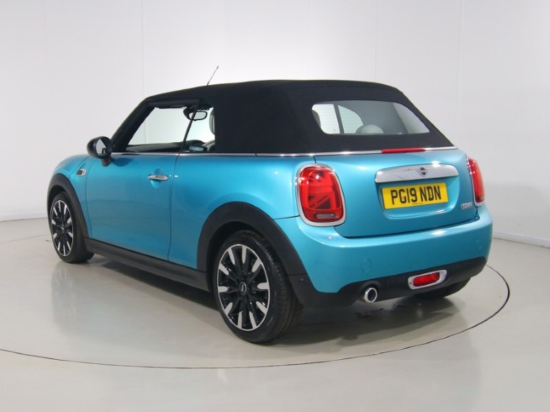 2019 (19) MINI CONVERTIBLE 1.5 Cooper Exclusive II 2dr 5701075