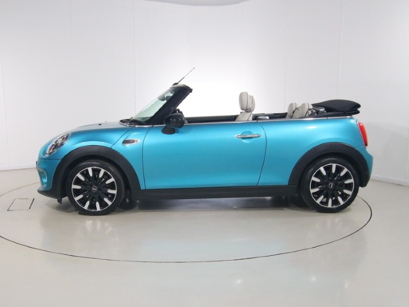 2019 (19) MINI CONVERTIBLE 1.5 Cooper Exclusive II 2dr 5701066