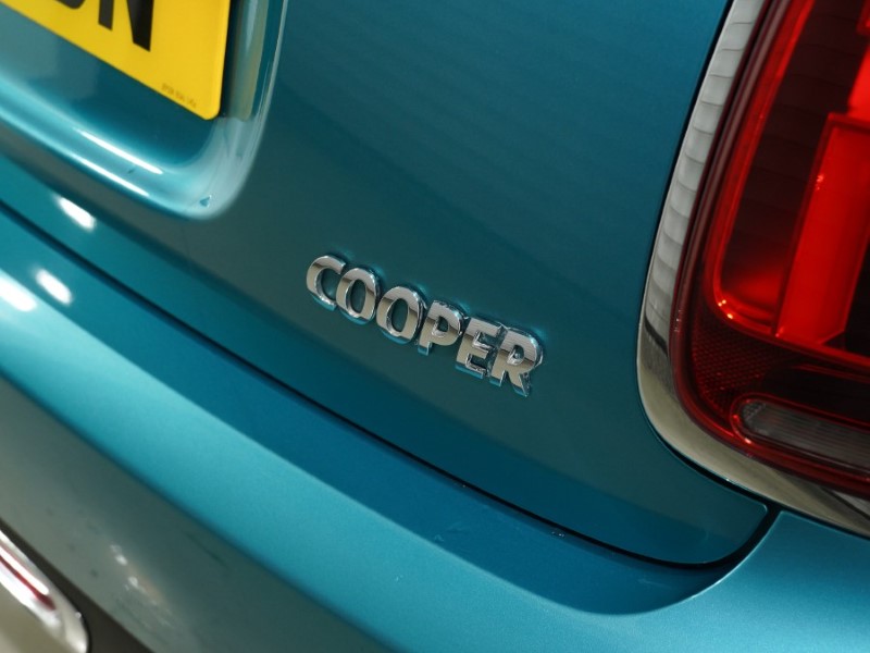 2019 (19) MINI CONVERTIBLE 1.5 Cooper Exclusive II 2dr 5701032