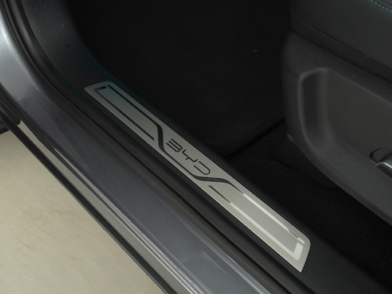 2025 (75) BYD SEAL U 1.5 DM-i Comfort 5dr Auto 5723336