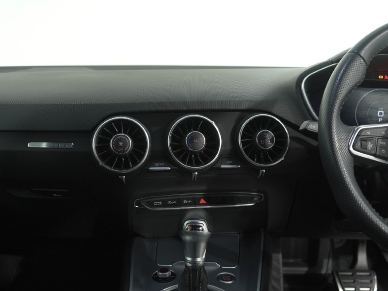 2020 (20) AUDI TT 40 TFSI Black Edition 2dr S Tronic 5714850