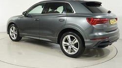 2020 (20) AUDI Q3 35 TDI S Line 5dr S Tronic 1