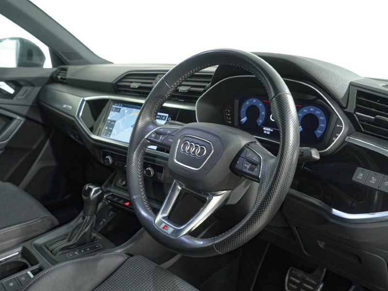 2020 (20) AUDI Q3 35 TDI S Line 5dr S Tronic 5725933