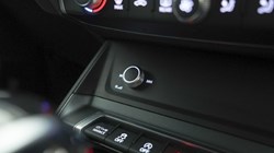 2020 (20) AUDI Q3 35 TDI S Line 5dr S Tronic 5725958