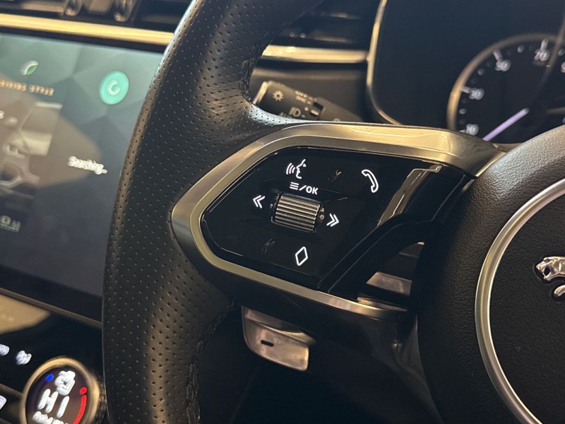 2023 (72) JAGUAR F-PACE 2.0 D200 R-Dynamic Black 5dr Auto AWD 4990221