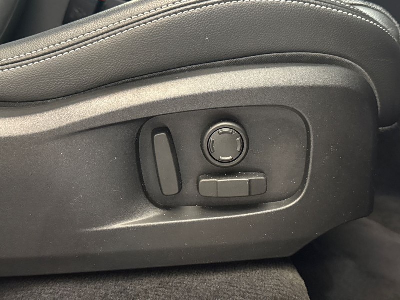 2023 (72) JAGUAR F-PACE 2.0 D200 R-Dynamic Black 5dr Auto AWD 4990217