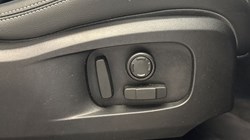 2023 (72) JAGUAR F-PACE 2.0 D200 R-Dynamic Black 5dr Auto AWD 4990217