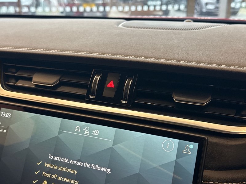 2023 (72) JAGUAR F-PACE 2.0 D200 R-Dynamic Black 5dr Auto AWD 4990228