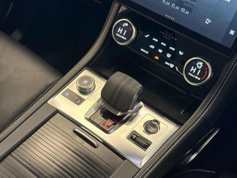 2023 (72) JAGUAR F-PACE 2.0 D200 R-Dynamic Black 5dr Auto AWD 4990206