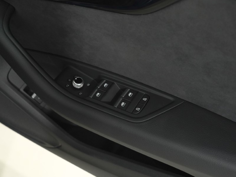 2024 (74) AUDI A4 40 TFSI 204 Black Edition 5dr S Tronic 5724784