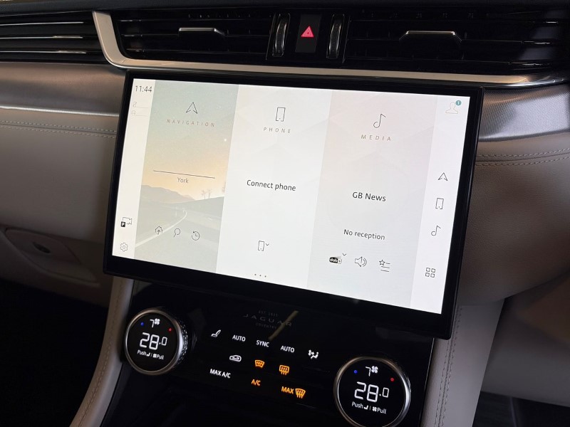 2022 (72) JAGUAR F-PACE 2.0 P400e R-Dynamic SE 5dr Auto AWD 4997747