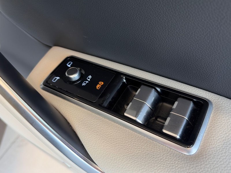 2022 (72) JAGUAR F-PACE 2.0 P400e R-Dynamic SE 5dr Auto AWD 4997740