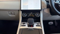 2022 (72) JAGUAR F-PACE 2.0 P400e R-Dynamic SE 5dr Auto AWD 4997731