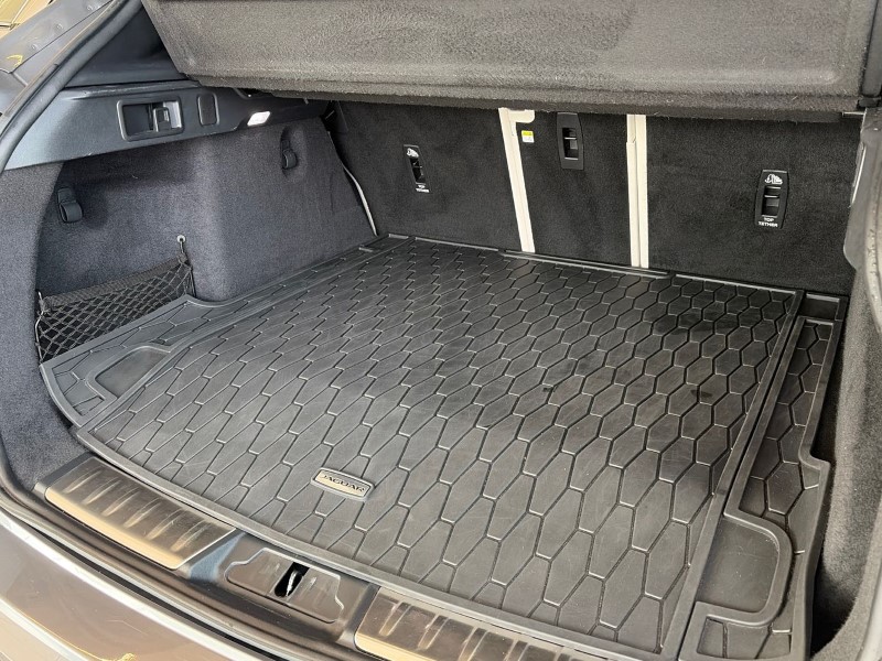 2022 (72) JAGUAR F-PACE 2.0 P400e R-Dynamic SE 5dr Auto AWD 4997759