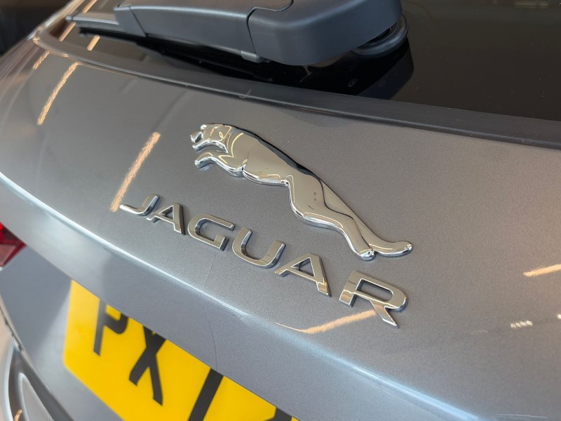 2022 (72) JAGUAR F-PACE 2.0 P400e R-Dynamic SE 5dr Auto AWD 4997765
