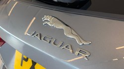 2022 (72) JAGUAR F-PACE 2.0 P400e R-Dynamic SE 5dr Auto AWD 4997765