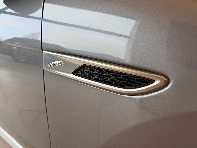 2022 (72) JAGUAR F-PACE 2.0 P400e R-Dynamic SE 5dr Auto AWD 4997737