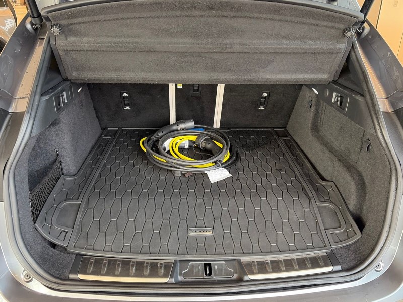 2022 (72) JAGUAR F-PACE 2.0 P400e R-Dynamic SE 5dr Auto AWD 4997772