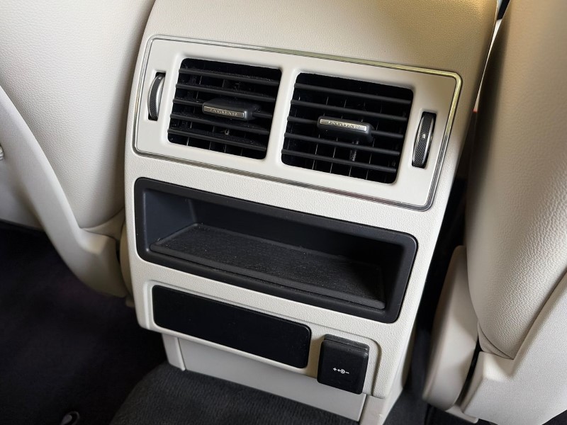 2022 (72) JAGUAR F-PACE 2.0 P400e R-Dynamic SE 5dr Auto AWD 4997735